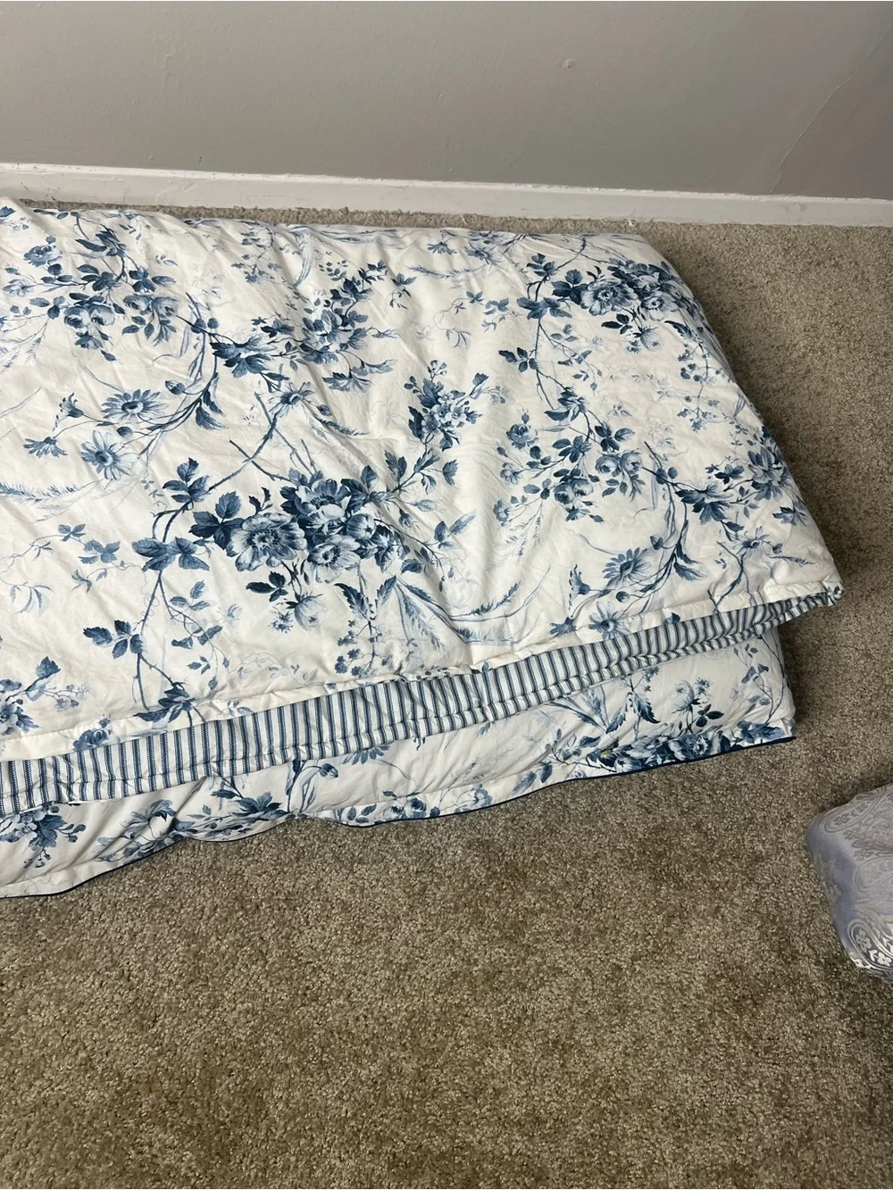 Ralph Lauren Annie floral queen comforter reversible